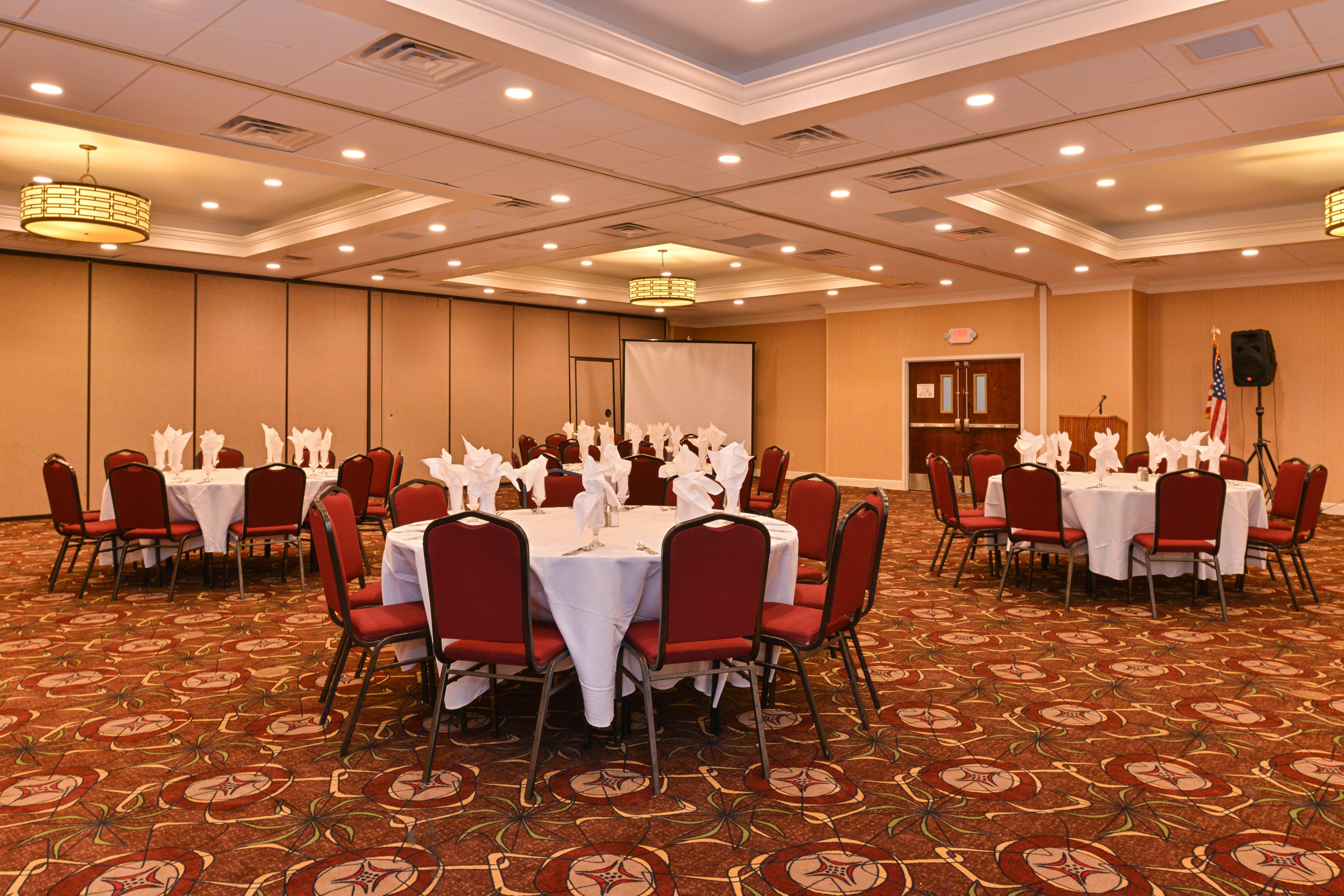 Holiday Inn New London By Ihg Екстериор снимка