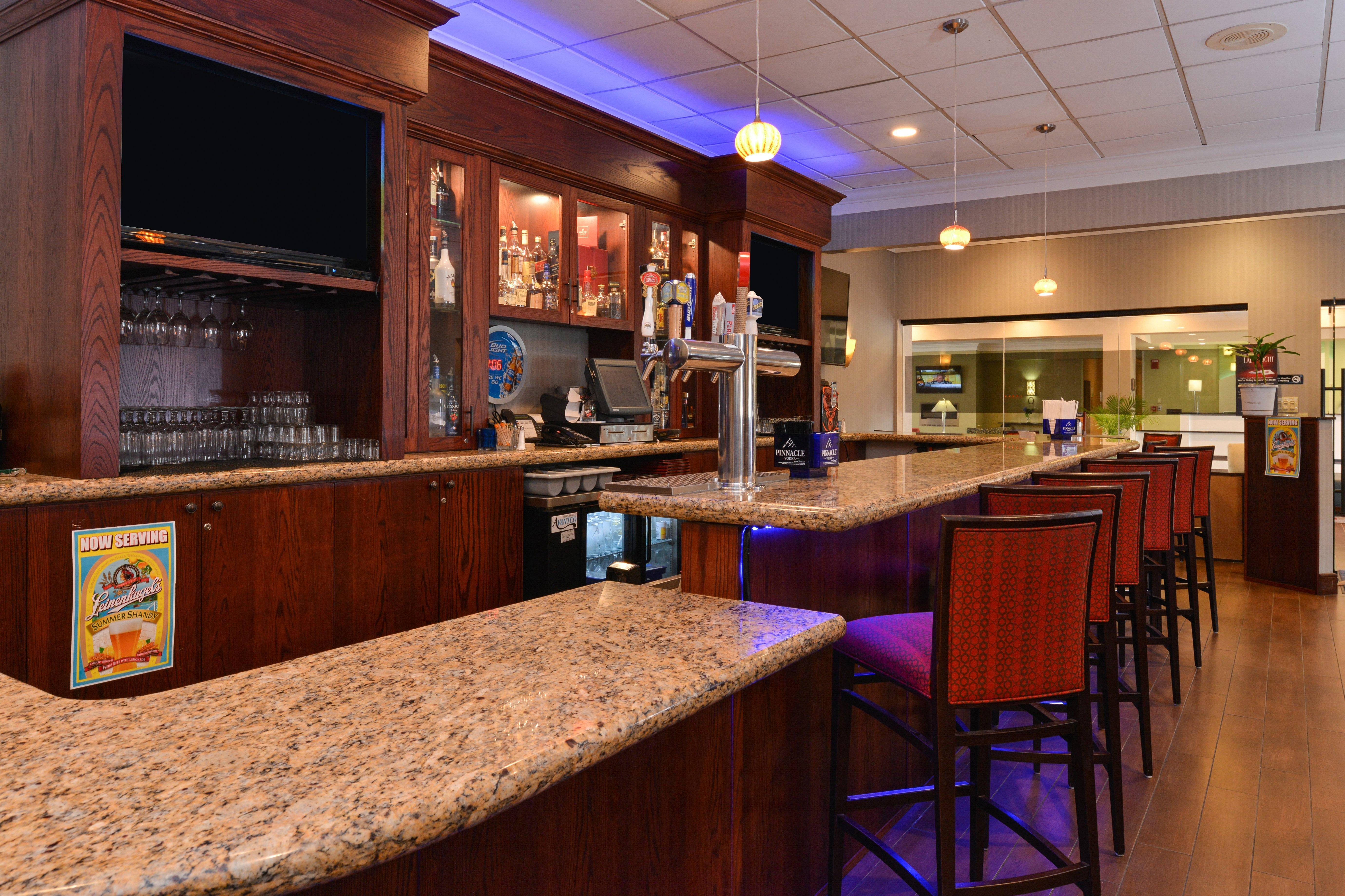 Holiday Inn New London By Ihg Екстериор снимка